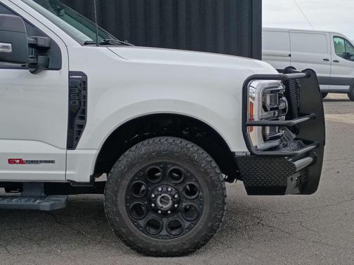 Star White Metallic Tri-Coat 2024 Ford F-350 Lariat