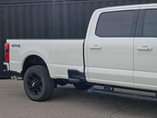 Star White Metallic Tri-Coat 2024 Ford F-350 Lariat