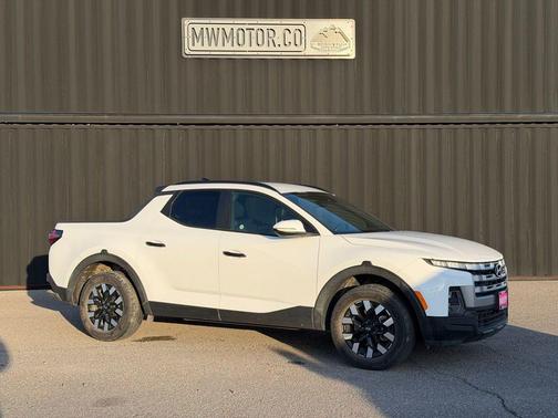 Atlas White 2025 Hyundai SANTA CRUZ SEL