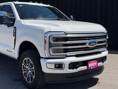 Star White Metallic Tri-Coat 2026 Ford F-350 Platinum