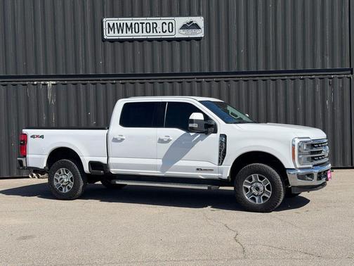 White 2023 Ford F-350 Lariat