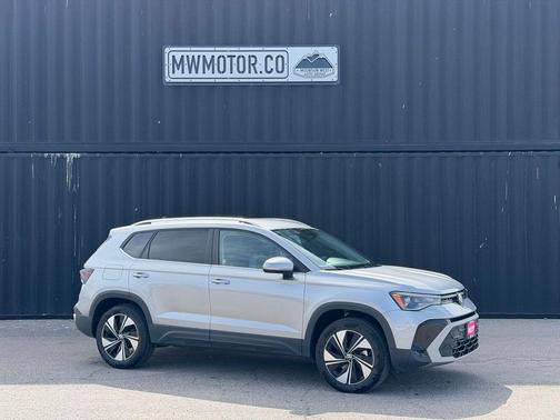 Gray 2025 Volkswagen Taos 1.5T SE