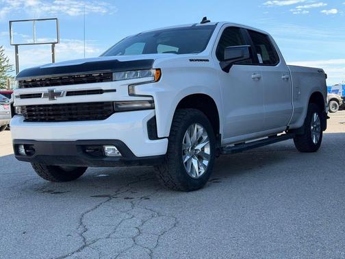 White 2019 Chevrolet Silverado 1500 RST