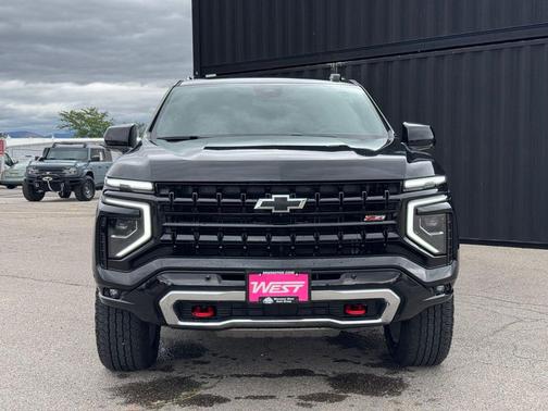 Black 2025 Chevrolet Suburban 4WD Z71