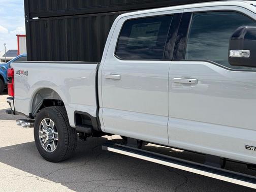 Avalanche 2026 Ford F-350 Lariat