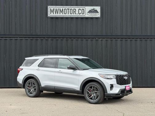 Space White Metallic 2026 Ford Explorer ST-Line