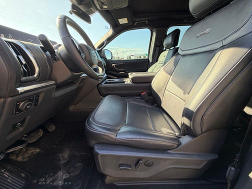Glacier Gray Metallic TriCoat 2025 Ford Expedition Max Platinum