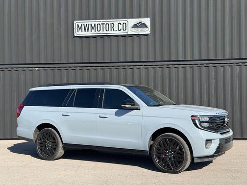 Glacier Gray Metallic TriCoat 2025 Ford Expedition Max Platinum