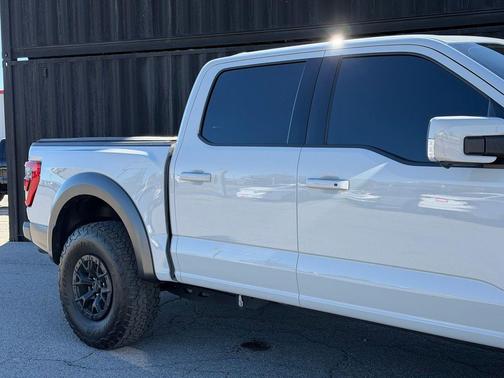 Avalanche 2023 Ford F-150 Raptor