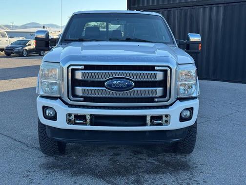 White 2016 Ford F-350 Platinum