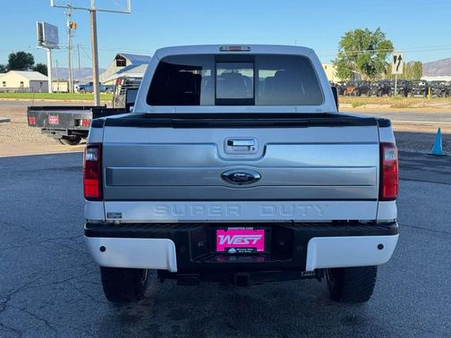 White 2016 Ford F-350 Platinum