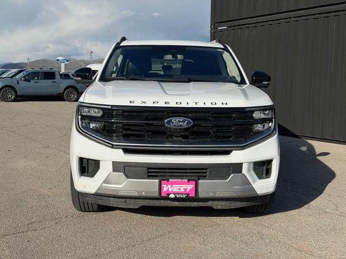 Oxford White 2025 Ford Expedition Max Platinum
