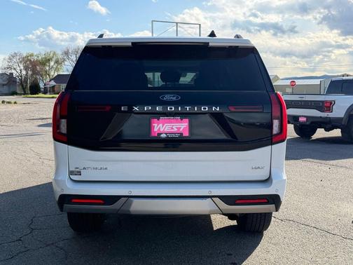 Oxford White 2025 Ford Expedition Max Platinum