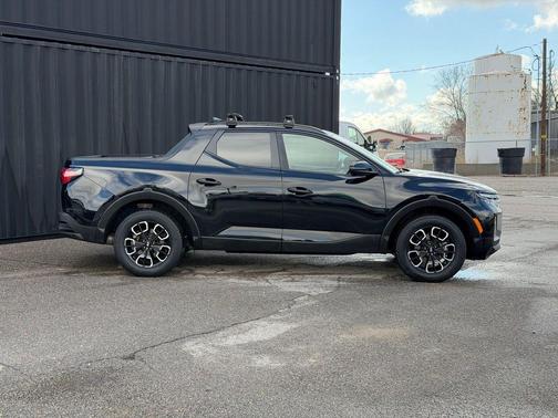 Phantom Black 2023 Hyundai SANTA CRUZ SEL