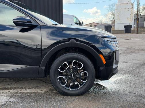 Phantom Black 2023 Hyundai SANTA CRUZ SEL