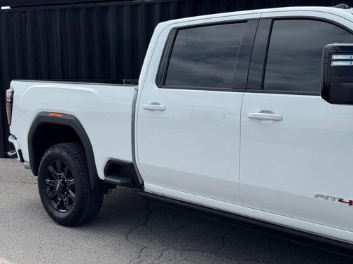 Summit White 2025 GMC Sierra 3500 AT4