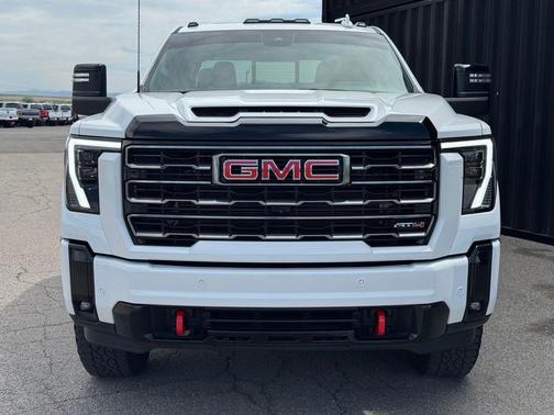 Summit White 2025 GMC Sierra 3500 AT4