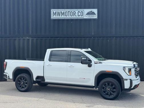 Summit White 2025 GMC Sierra 3500 AT4