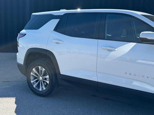 Summit White 2026 Chevrolet Equinox 1LT