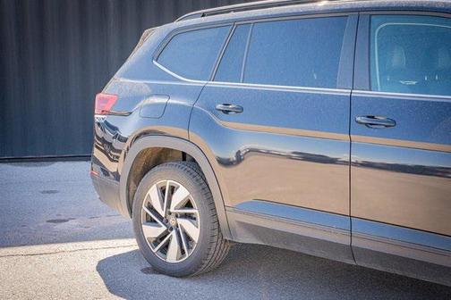 2024 Volkswagen Atlas 2.0T SE w/Technology 4MOTION
