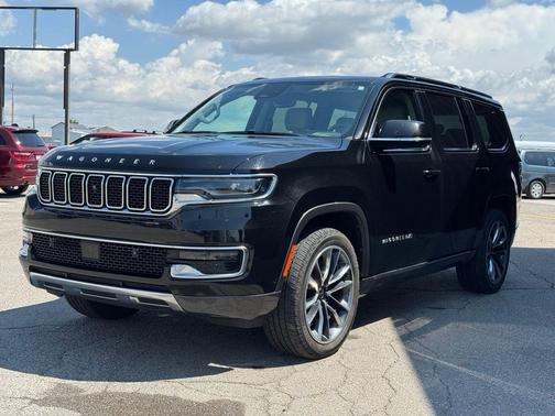 Diamond Black Crystal Pearlcoat 2022 Jeep Wagoneer Series III 4x4