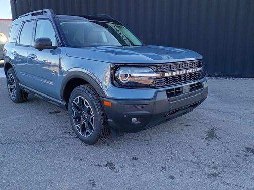 Azure Gray Metallic Tri-Coat 2025 Ford Bronco Sport Outer Banks