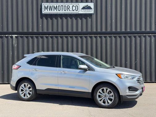 Silver Metallic 2020 Ford Edge Titanium