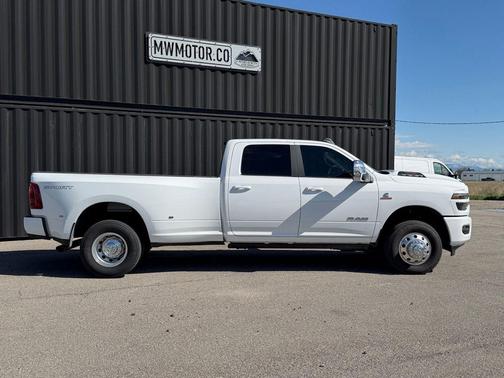 Bright White Clearcoat 2025 RAM 3500 Laramie Crew Cab 4x4 8' Box