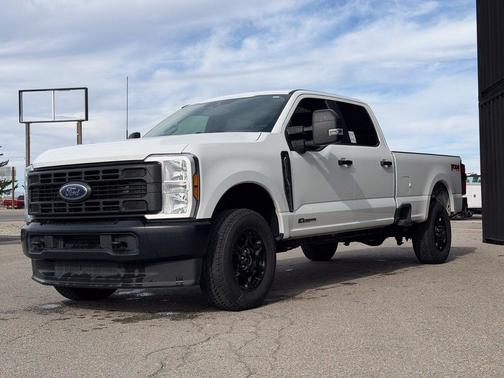 Oxford White 2025 Ford F-350 XL