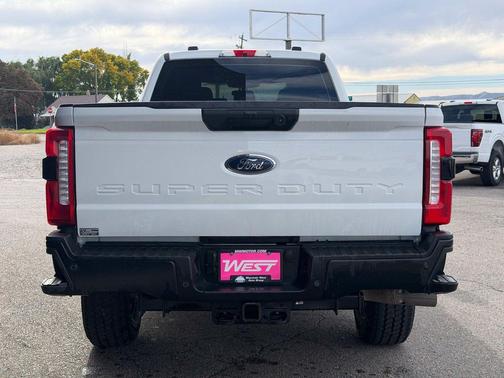 Oxford White 2025 Ford F-350 XL