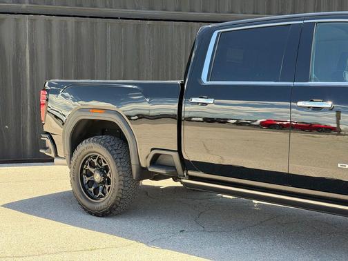 Onyx Black 2025 GMC Sierra 2500 Denali Ultimate