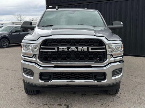 Billet Silver Metallic Clearcoat 2022 RAM 3500 Tradesman Crew Cab 4x4 6'4' Box