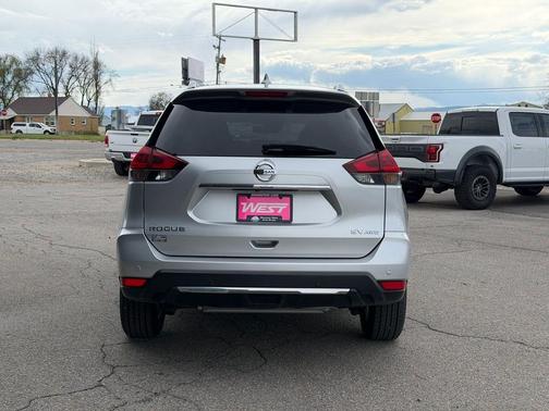 Brilliant Silver Metallic 2020 Nissan Rogue SV
