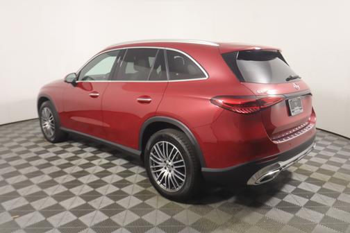 MANUFAKTUR Patagonia Red Metallic 2026 Mercedes-Benz GLC 300 Base