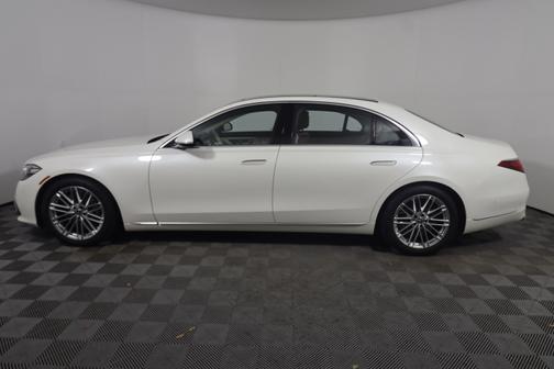 MANUFAKTUR Diamond White 2023 Mercedes-Benz S-Class
