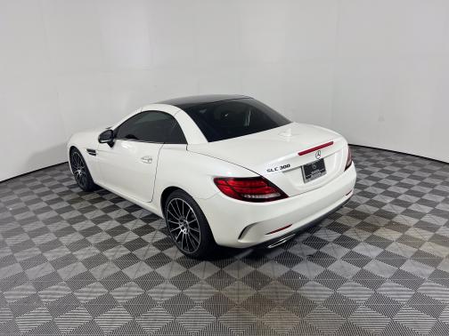 Diamond White 2019 Mercedes-Benz SLC 300