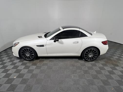 Diamond White 2019 Mercedes-Benz SLC 300