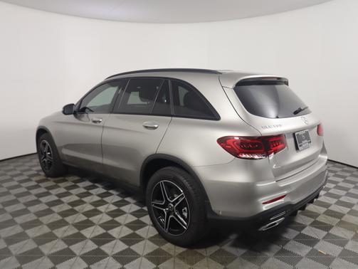 2021 Mercedes-Benz GLC 300 