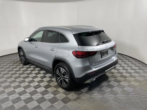 Cirrus Silver Metallic 2026 Mercedes-Benz GLA 250 Base