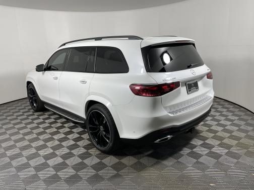 2025 Mercedes-Benz GLS 450 