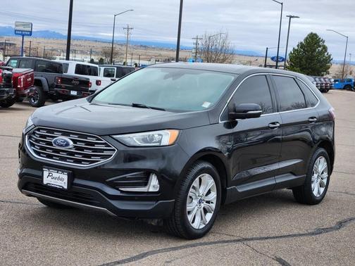 2022 Ford Edge Titanium