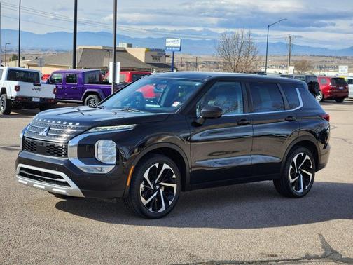 2022 Mitsubishi Outlander SE