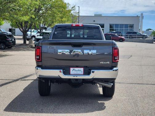 2025 RAM 2500 Tradesman Crew Cab 4x4 8' Box