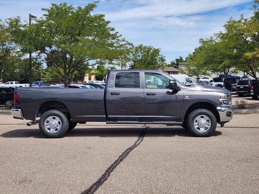2025 RAM 2500 Tradesman Crew Cab 4x4 8' Box