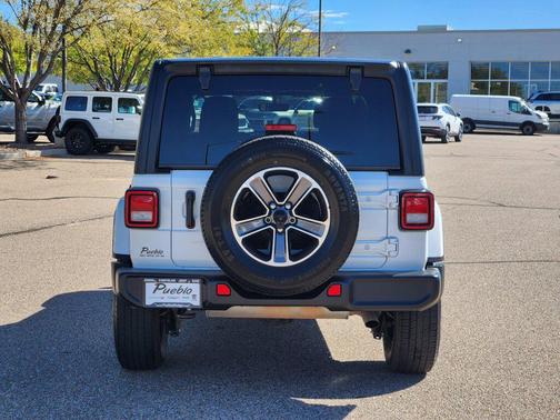 2023 Jeep Wrangler 4-Door Sahara 4x4