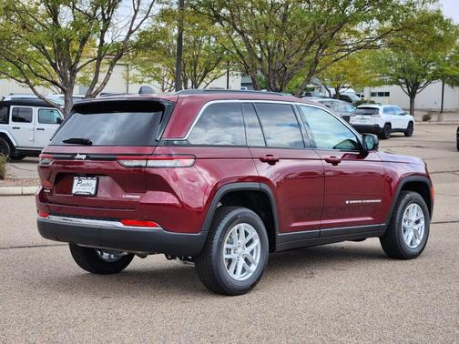2025 Jeep Grand Cherokee Laredo