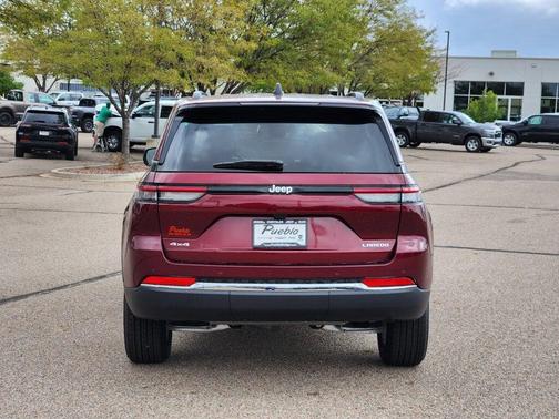 2025 Jeep Grand Cherokee Laredo