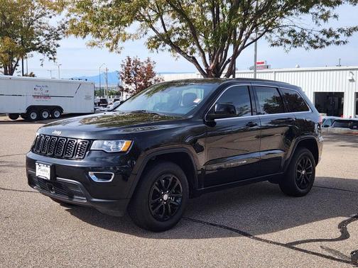 2022 Jeep Grand Cherokee Laredo