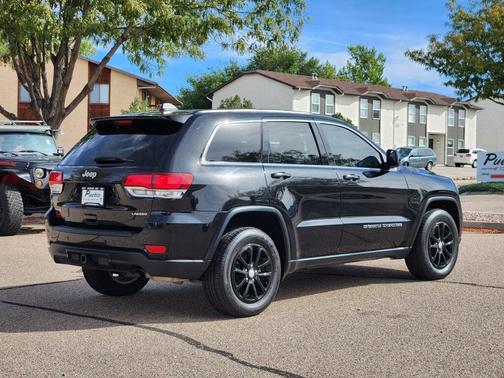 2022 Jeep Grand Cherokee Laredo