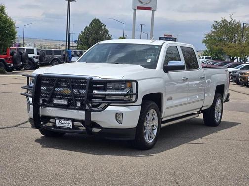 Iridescent Pearl Tricoat 2018 Chevrolet Silverado 1500 High Country